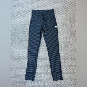 Vuori Black Stripped Daily Leggings with Tie Waist XS